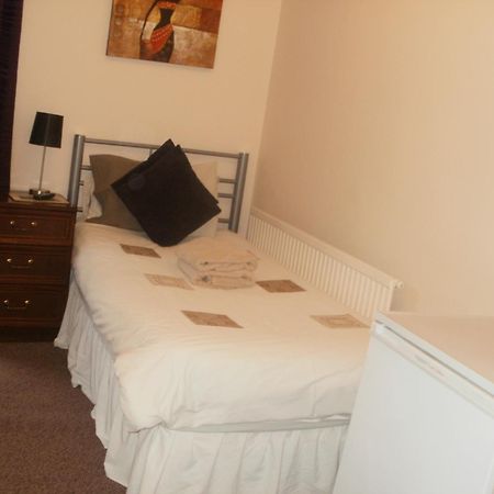 London Heathrow Guesthouse Hillingdon Exteriör bild