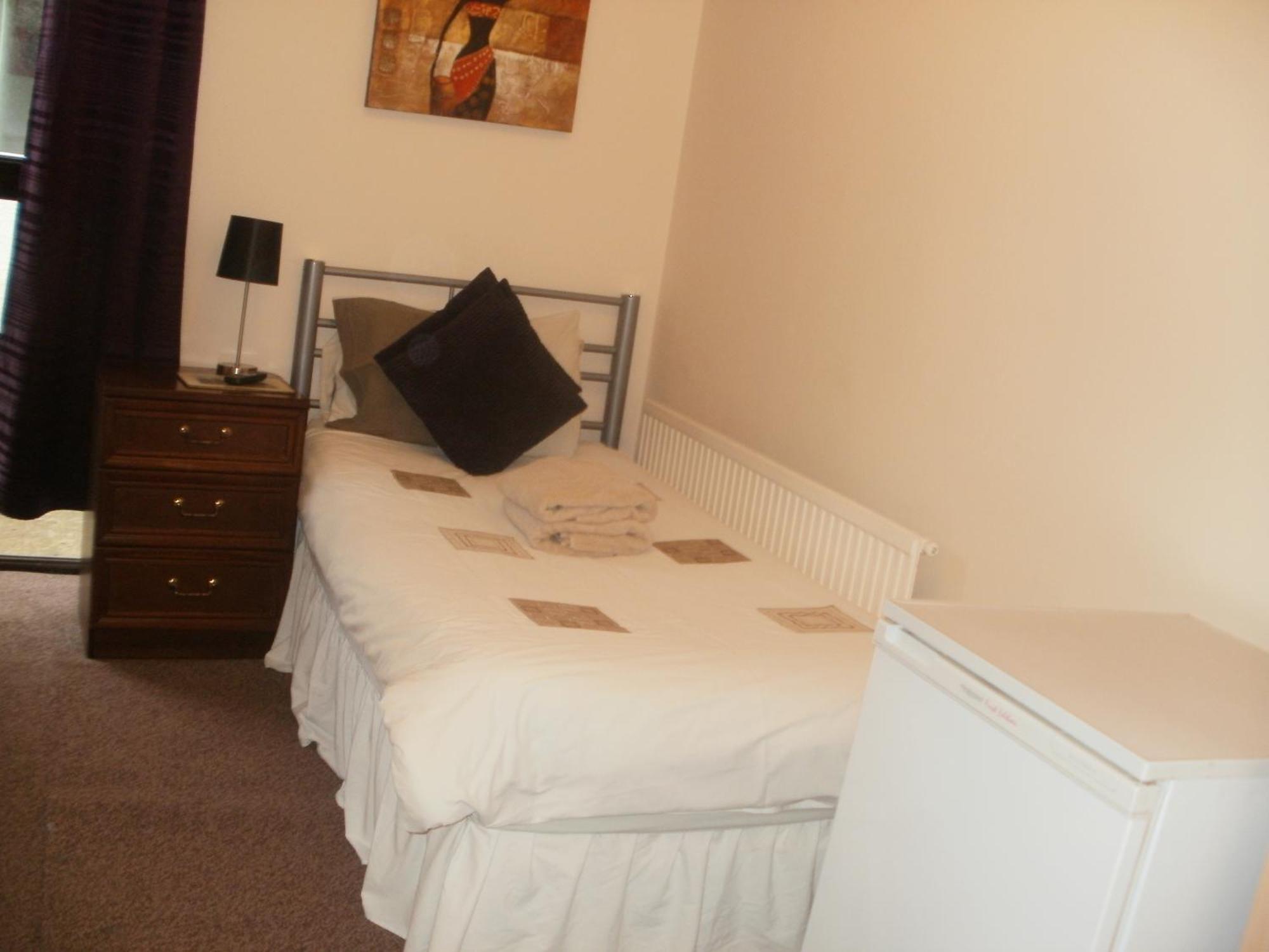 London Heathrow Guesthouse Hillingdon Exteriör bild