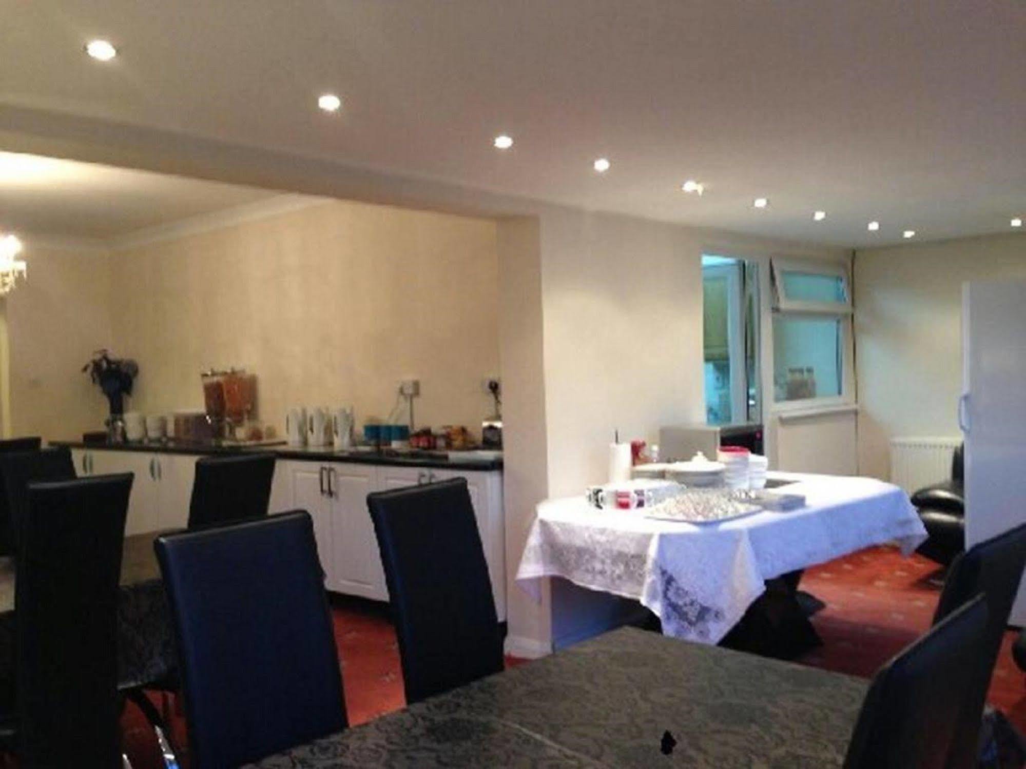 London Heathrow Guesthouse Hillingdon Exteriör bild